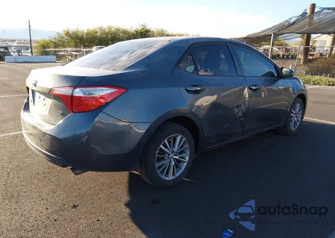 2015 Toyota Corolla Le Plus z USA, uszkodzony, nr VIN 5YFBURHE7FP186202